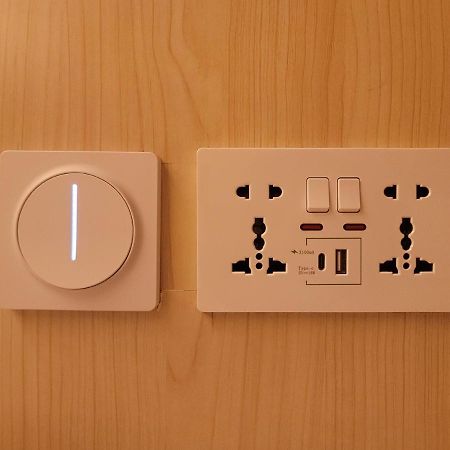 Westay Capsule Hostel Dubai Ngoại thất bức ảnh